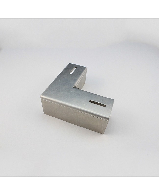 90° metal connectors for corner angled connection of suspended LED profiles