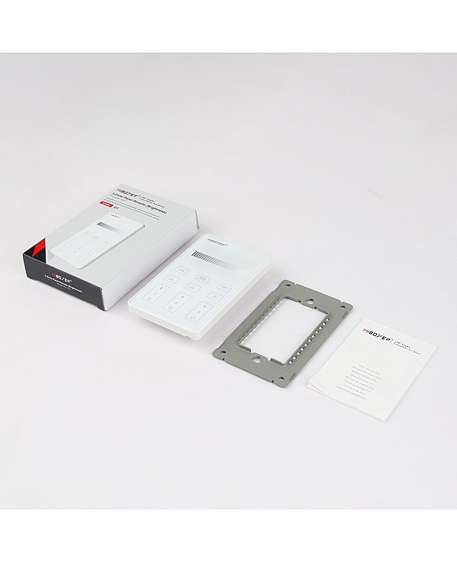 The package content of the MiBoxer remotes.